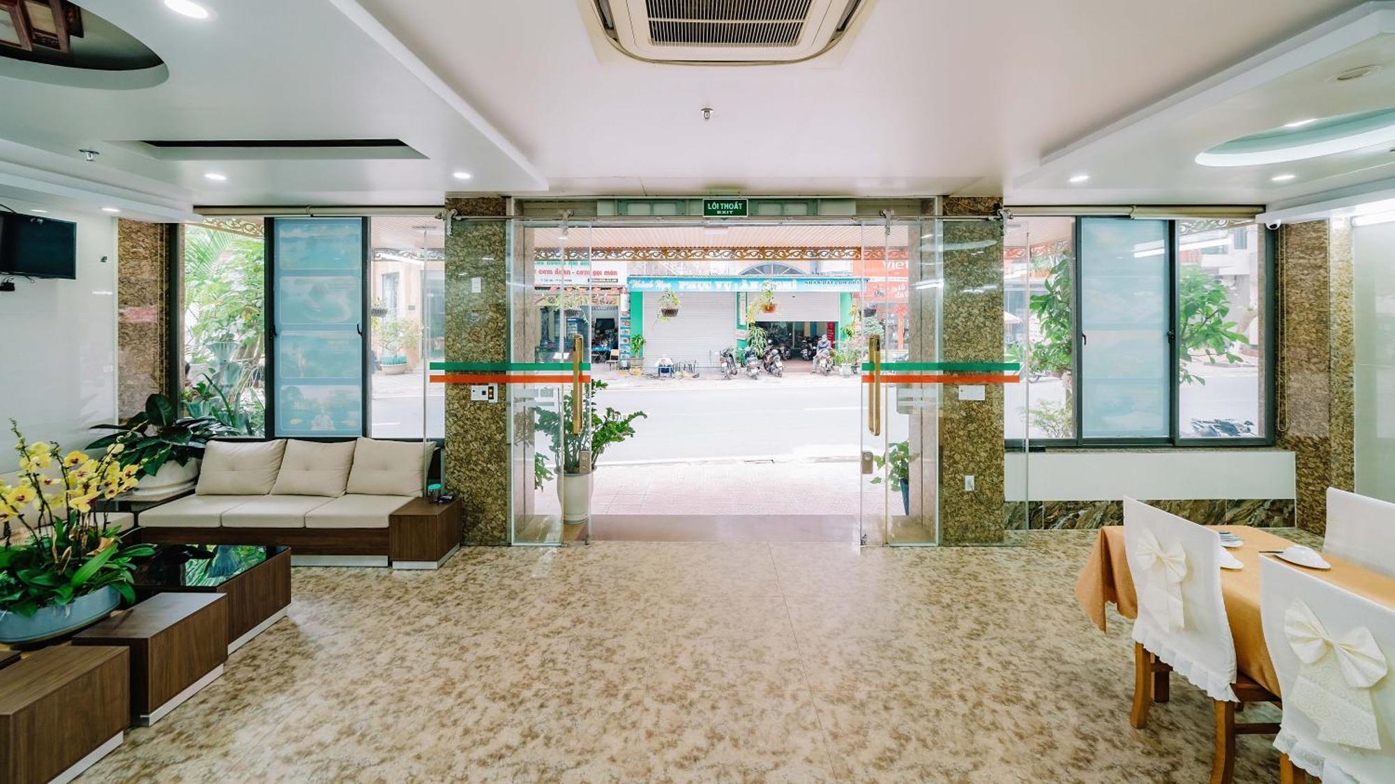 Phuong Dong Hotel Dong Khe Sau Buitenkant foto