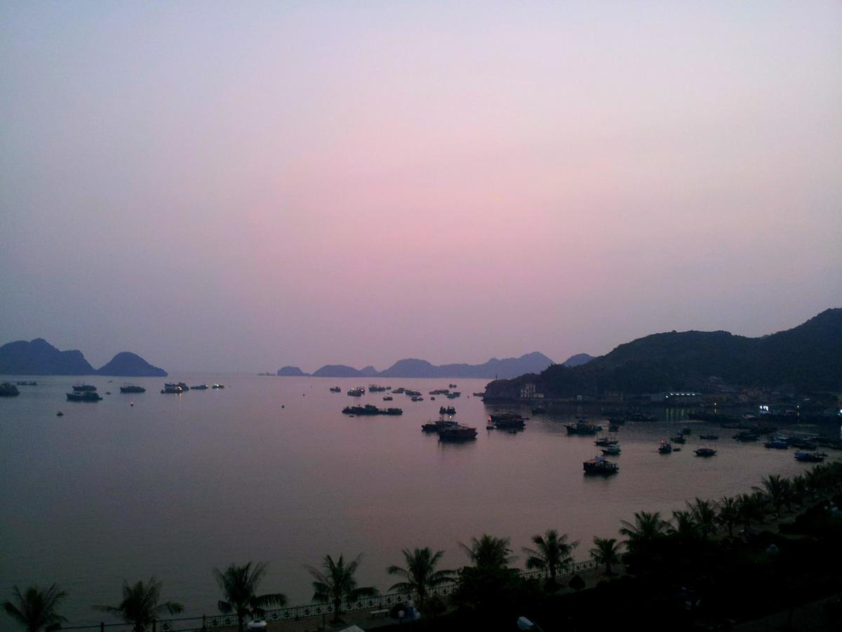 Phuong Dong Hotel Dong Khe Sau Buitenkant foto